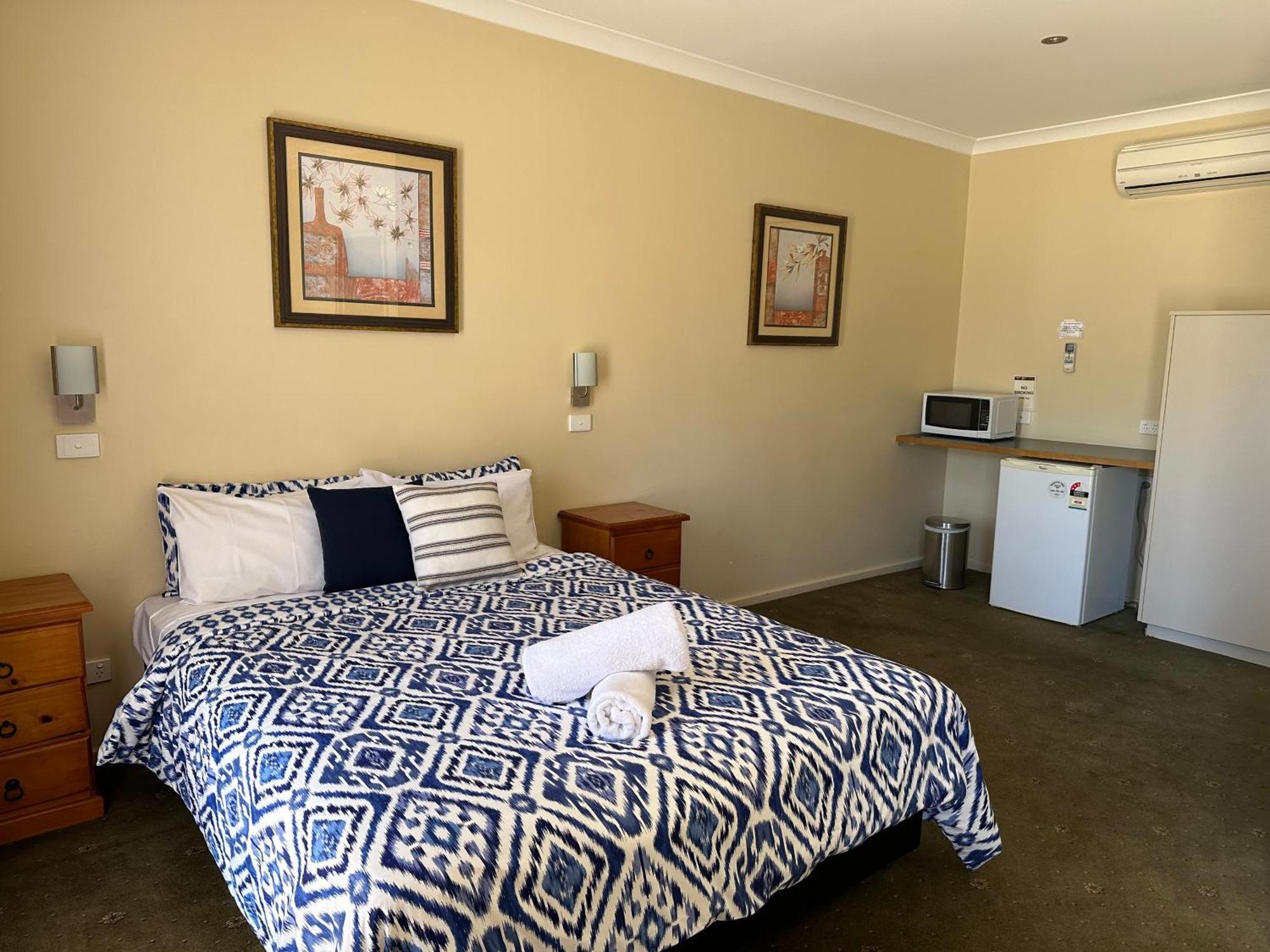 The Tower Hotel Kalgoorlie Extérieur photo