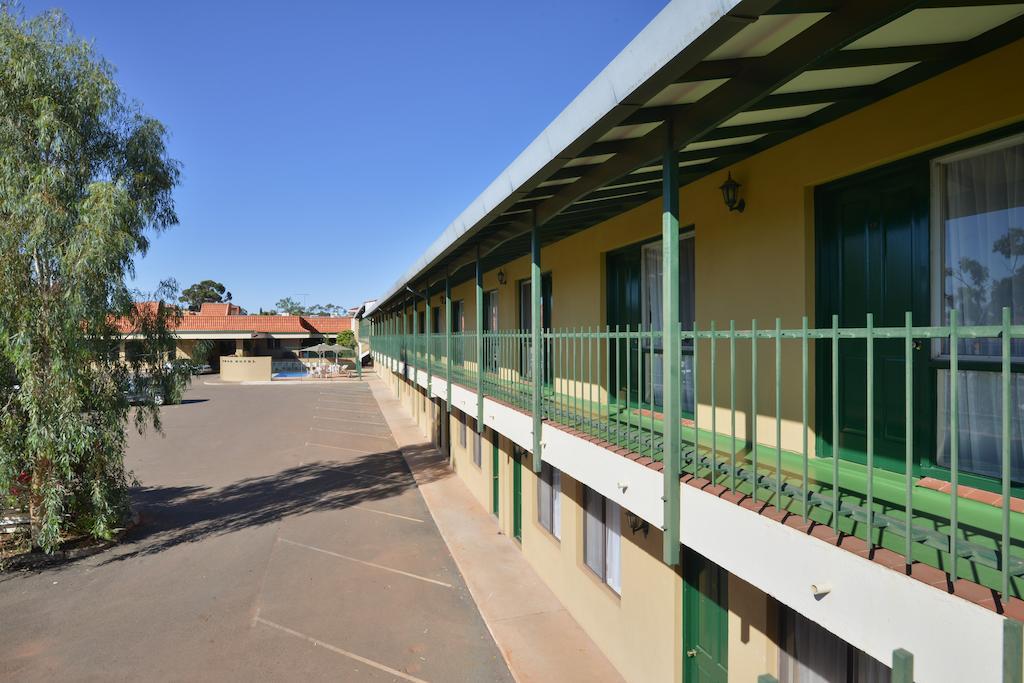 The Tower Hotel Kalgoorlie Extérieur photo