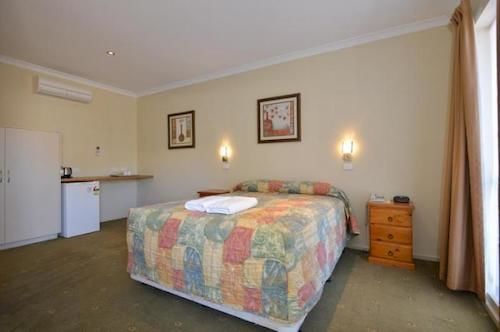 The Tower Hotel Kalgoorlie Extérieur photo